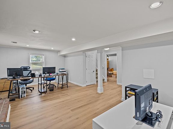 4th image of 7771 Durer Ct