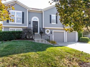 17525 W 159th Ct, Olathe, KS 66062