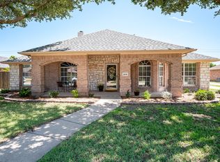 2610 Chapel Hill Dr, Rowlett, TX 75088