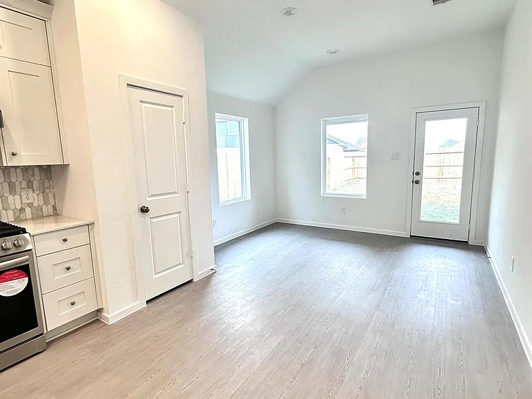 13802 Windward Mist Dr — Photo 9