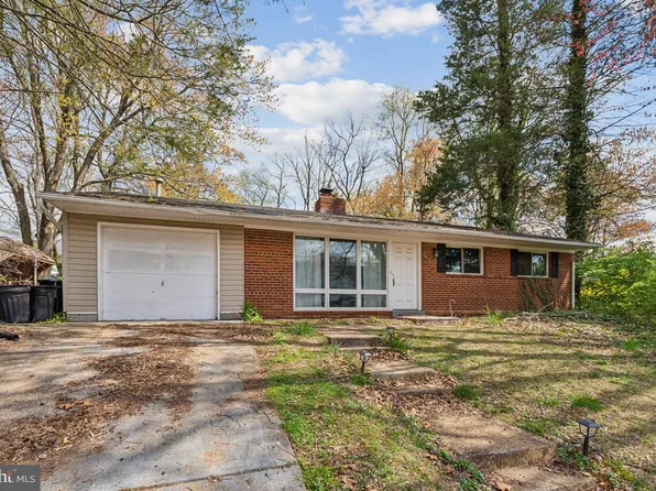 1010 Lynn St SW, Vienna, VA 22180