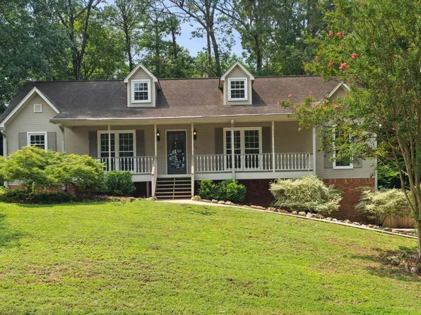 219 Russet Woods Dr, Birmingham, AL 35244