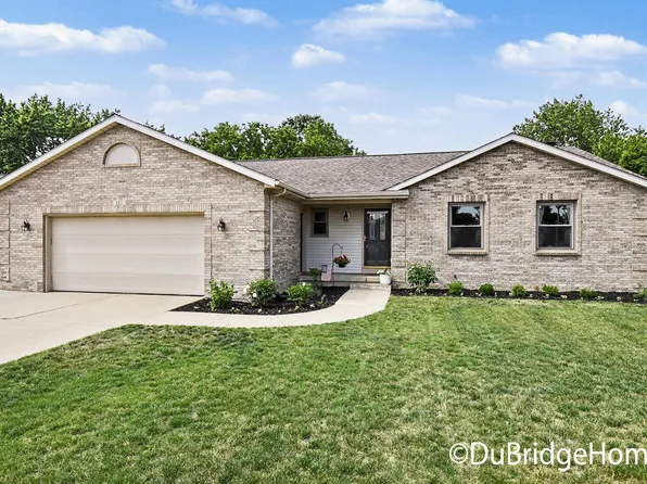 153 Suncrest Ct SW, Grandville, MI 49418