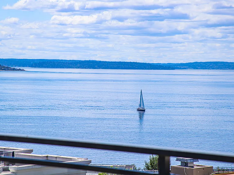 Cora Queen Anne — Photo 25