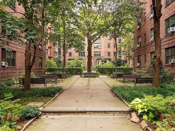 34-20 79th Street #1i, Jackson Heights, NY 11372