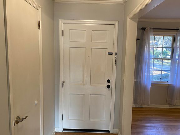 5th image of 911 Hammond Drive