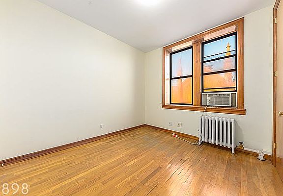 4th image of 252 12th St APT 2E