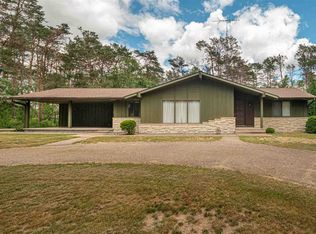 3819 Smokey Rd, Stevens Point, WI 54482
