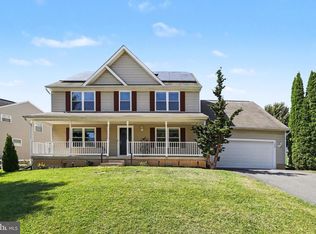 322 Majestic Cir, Dallastown, PA 17313