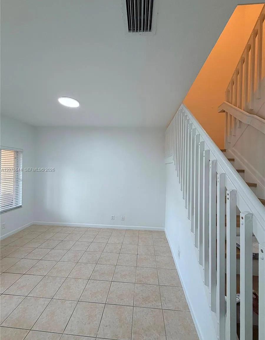 Martin/Marangos Plat — Photo 3