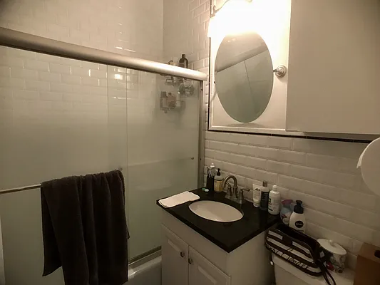 Rented by Irving Properties of New York, LLC | media 25