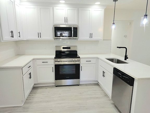 2nd image of 1140 N 15th St