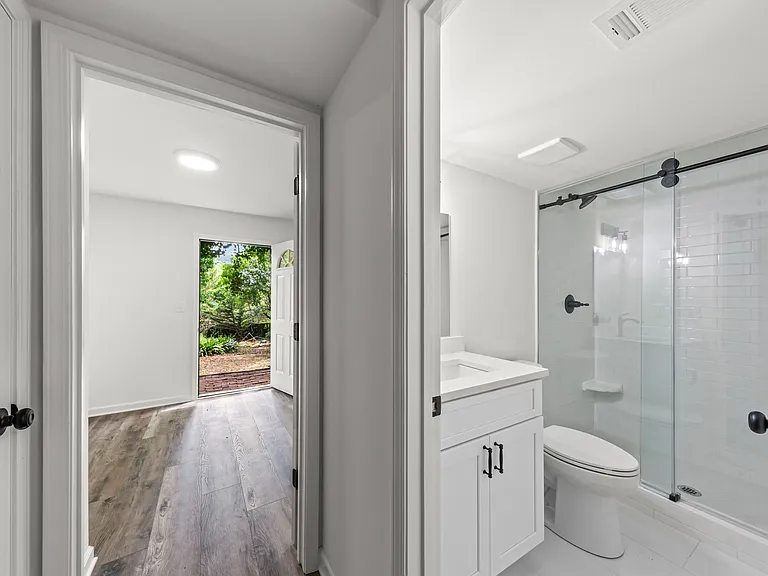425 S Church St #2 — Photo 8