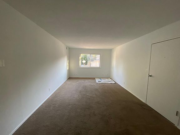 3rd image of 323 N Lincoln Ave #3