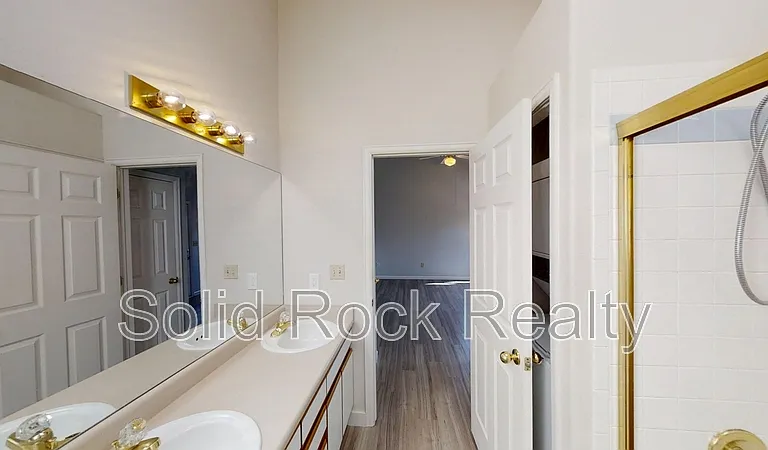 6945 Yellowpine Dr — Photo 7