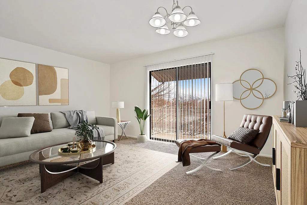 Regency Apartments — Photo 1