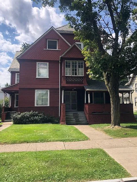 456-458 458 Maple Ave photo 1