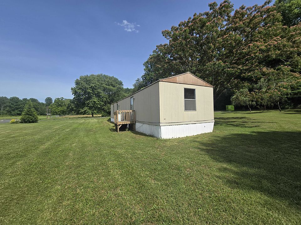 2nd image of 52 Lovdia Ln
