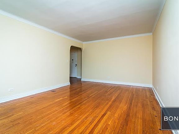 5th image of 8449 Elmhurst Ave APT 6H
