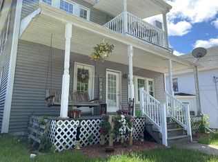 17-19 Castle St, Ware, MA 01082