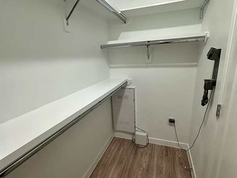 Walk-in closet