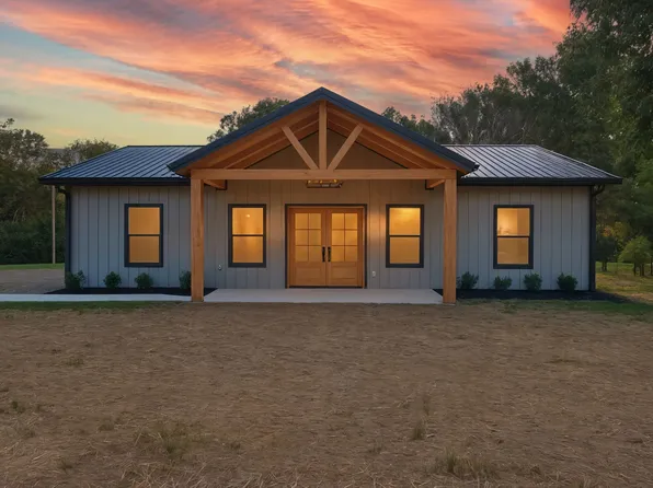 725 Oak Grove Rd, Pulaski, TN 38460