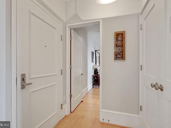 3rd image of 1701 18th St NW APT 401