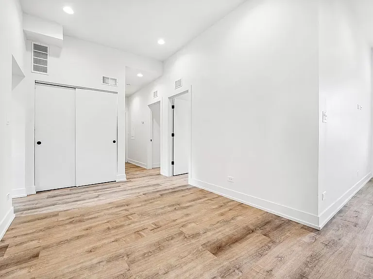 2203 N Hamilton Ave #305 — Photo 10
