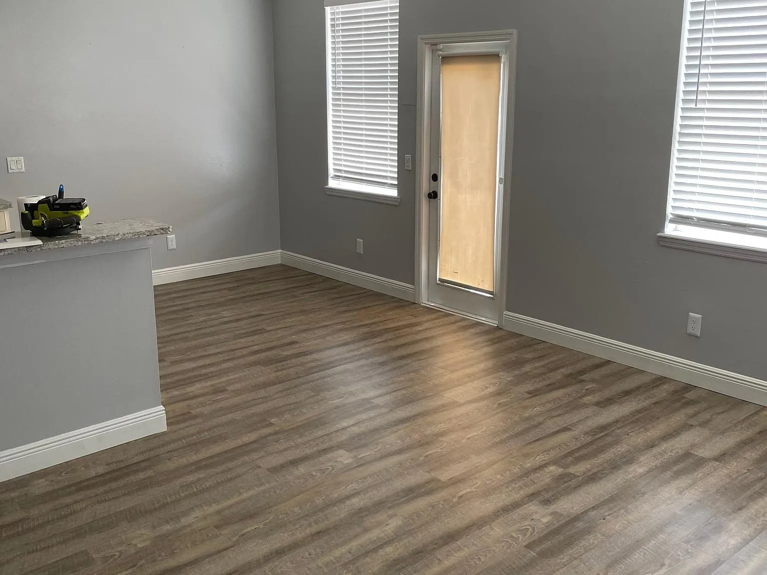 3 bed, 2.5 bath, 1832 sqft, $2,300 — Photo 4