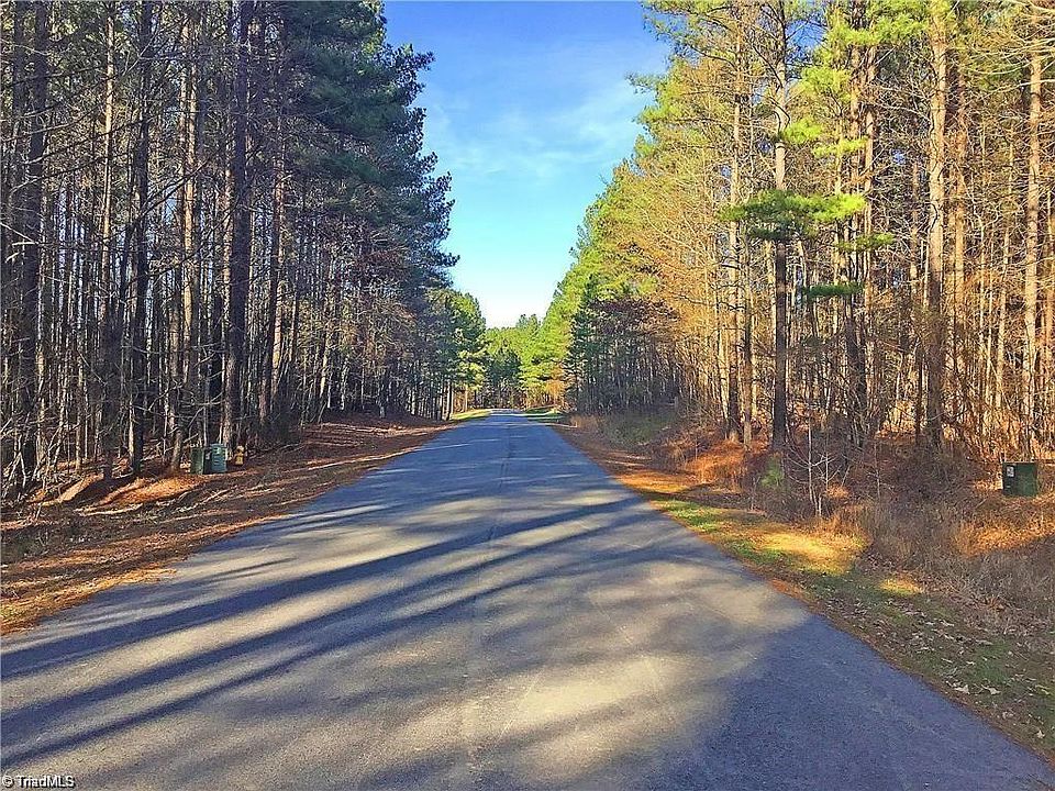 2nd image of 298 Cove Wood Dr