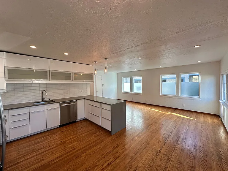 1380 Hearst Ave — Photo 4