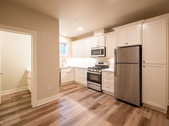 5th image of 120 Richardson St