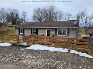 118 Piedmont Dr, Hurricane, WV 25526