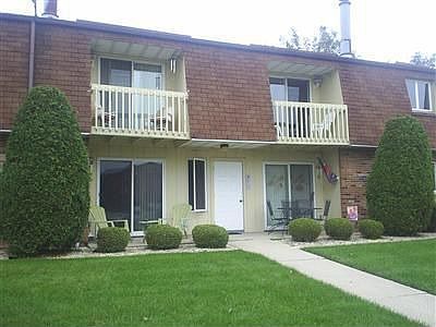 2nd image of 1444 Woodview Dr APT 14