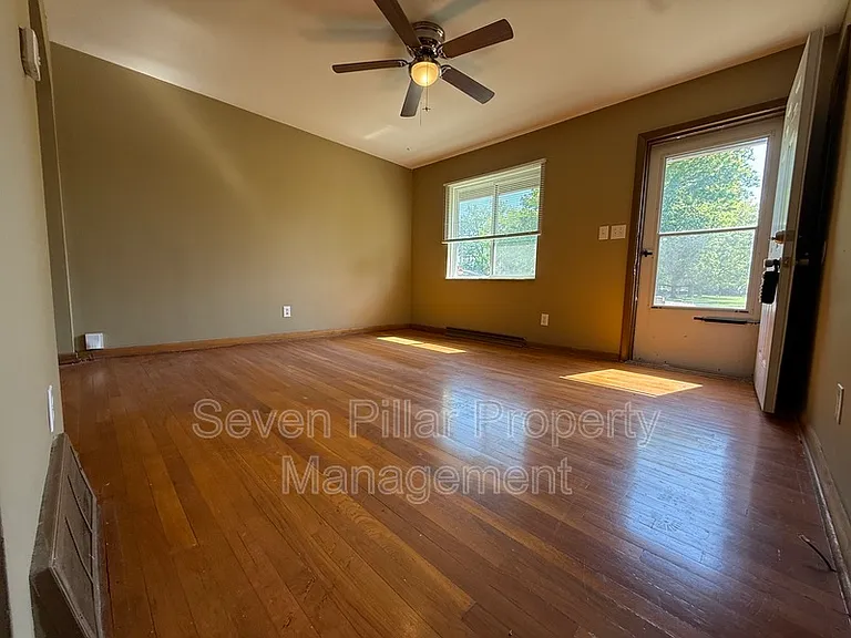 3199 Maize Rd — Photo 14