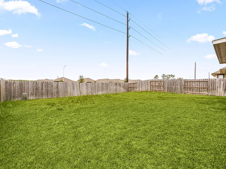 2226 Royal Ann Way — Photo 34