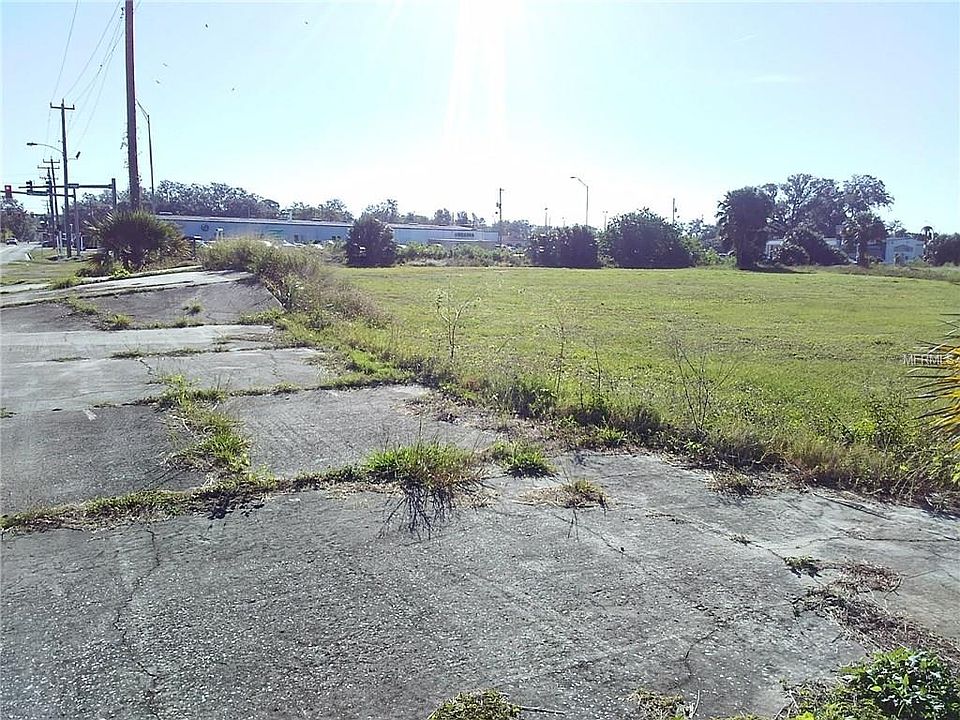 2nd image of 1 W Pine St