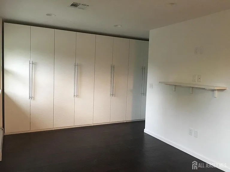 9 Holly Rd — Photo 21