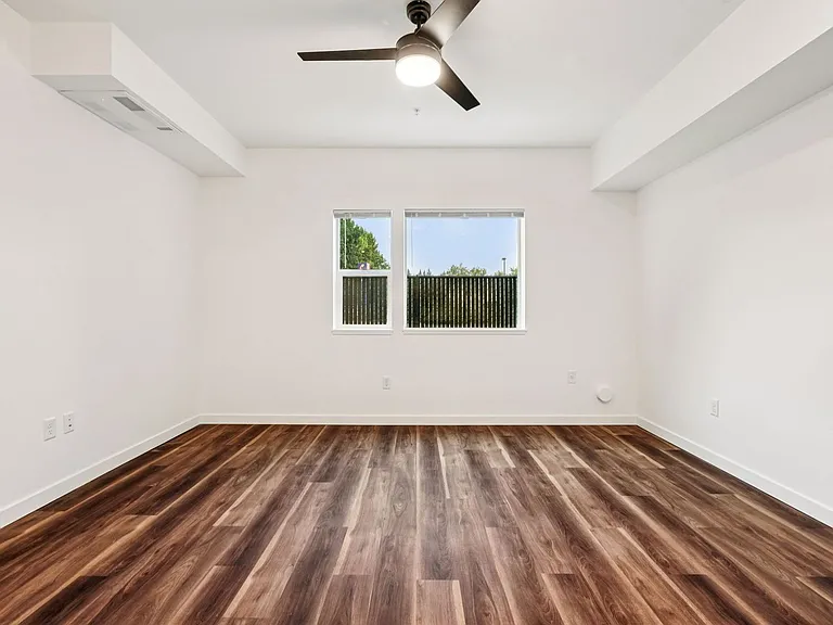 Cascara Apartments (CAS) — Photo 15