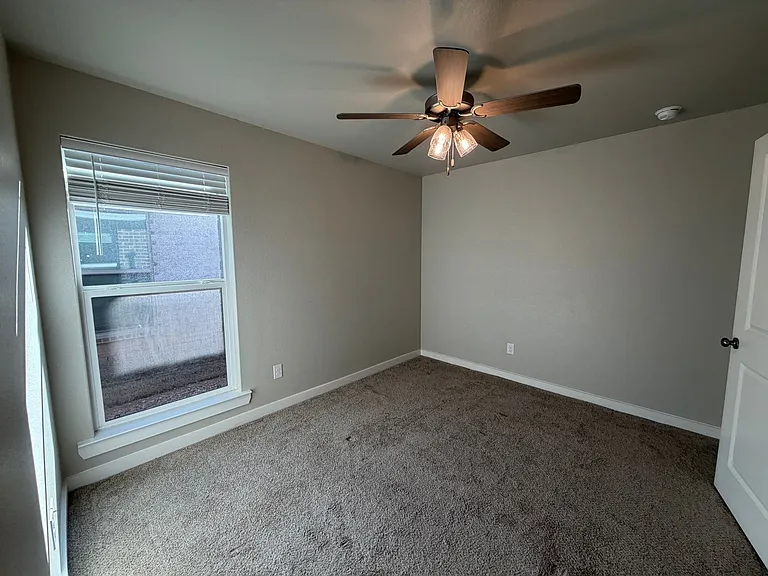 3215 Volney Ave — Photo 21