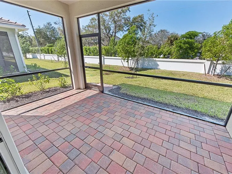 1093 Tranquil Brook Dr — Photo 16