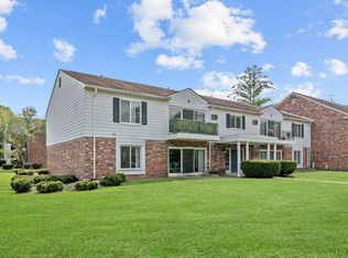 31200 Morlock St #3-23W, Livonia, MI 48152