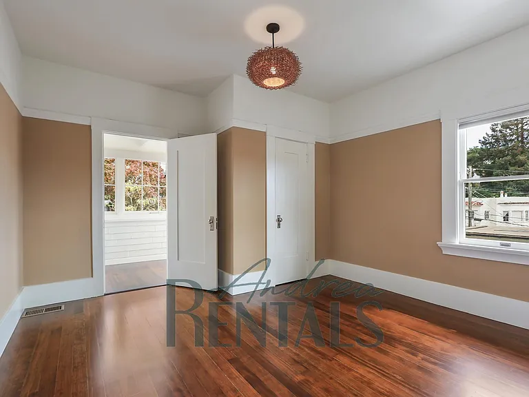 485 Boulevard Way — Photo 37