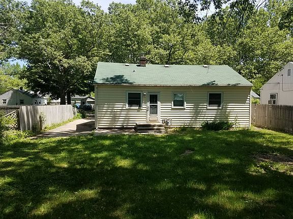 5th image of 1401 Eastern Pl NE