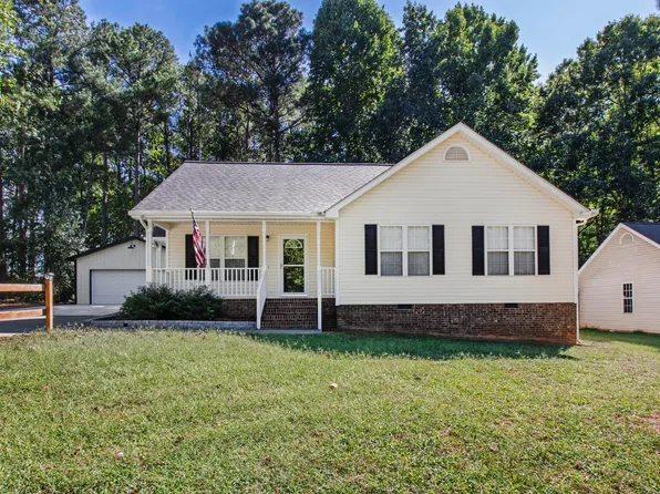 25 Beaver Ridge Dr, Youngsville, NC 27596