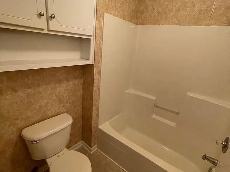 112 Foxchase Ln — Photo 13