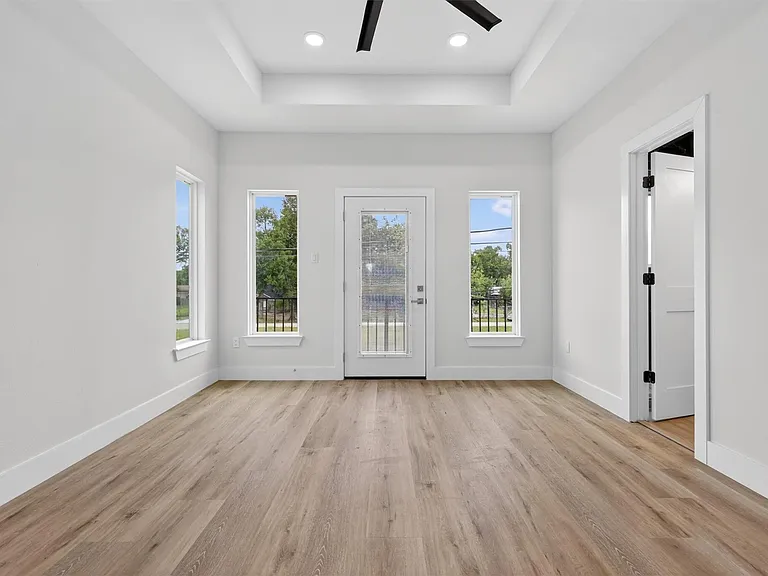 1067 Ferguson Way — Photo 27