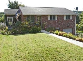 125 Benton Dr, Canonsburg, PA