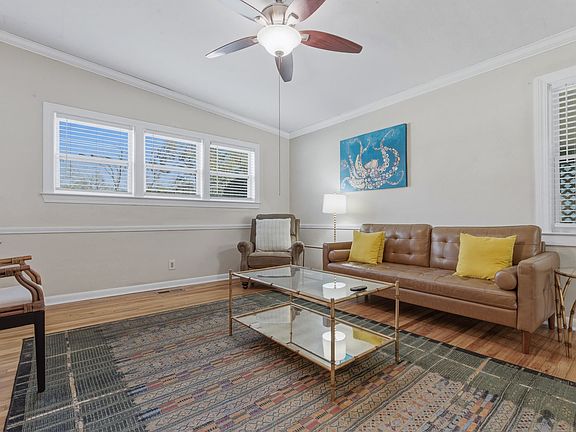 3rd image of 1823 Tyndall Dr