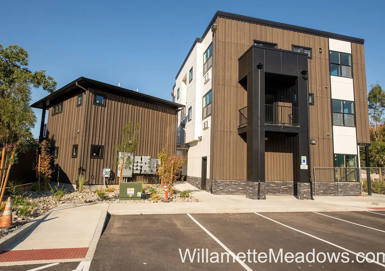 2385 Fairgrounds Rd NE — Photo 2